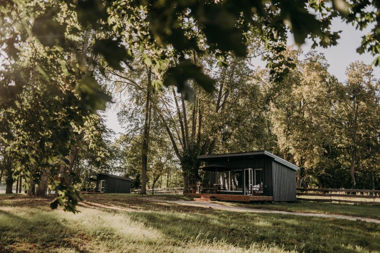 Hotel Dunduriņi Talsi Exterior foto